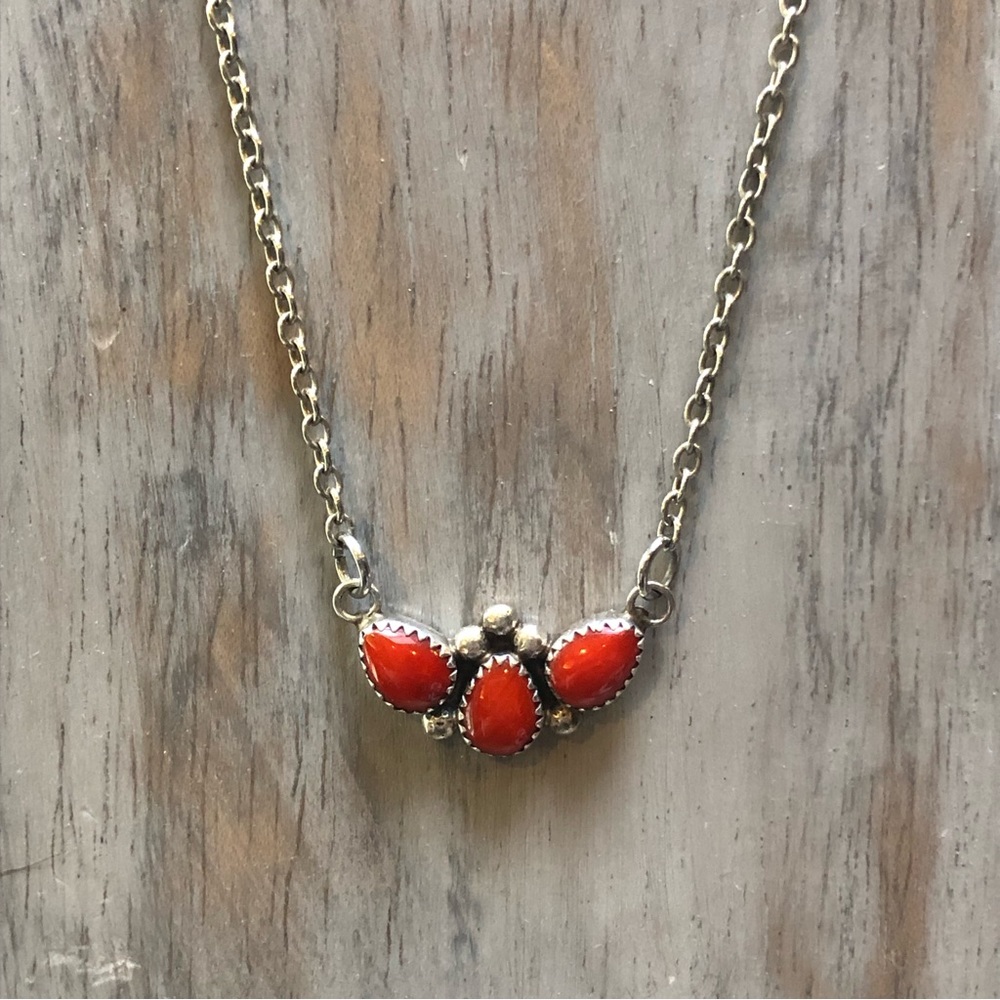 Vintage Red Coral Necklace ♥️